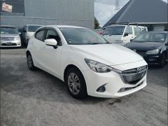 Photo of the vehicle Mazda Demio