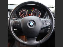 Photo of the vehicle BMW X5