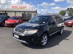 Photo of the vehicle Mitsubishi Outlander