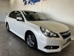 Photo of the vehicle Subaru Legacy