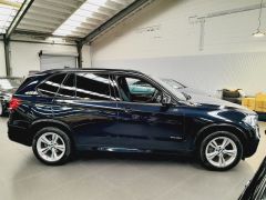 Photo of the vehicle BMW X5