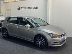 Photo of the vehicle Volkswagen Golf