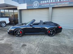 Photo of the vehicle Porsche 911