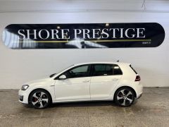 Photo of the vehicle Volkswagen Golf