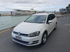 Photo of the vehicle Volkswagen Golf