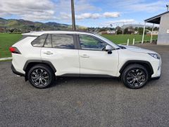 Photo of the vehicle Toyota RAV4