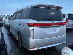 Photo of the vehicle Nissan Elgrand