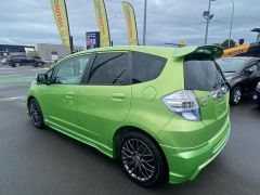 Photo of the vehicle Honda Fit