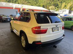 Photo of the vehicle BMW X5