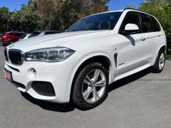 Photo of the vehicle BMW X5