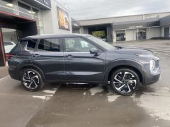 Photo of the vehicle Mitsubishi Outlander