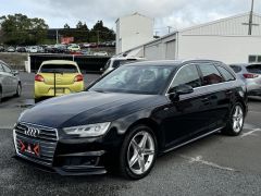 Photo of the vehicle Audi A4