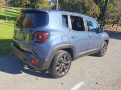 Photo of the vehicle Jeep Renegade