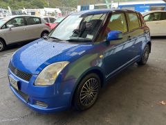 Photo of the vehicle Suzuki Swift