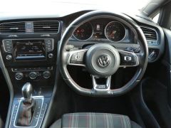 Photo of the vehicle Volkswagen Golf