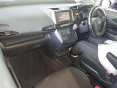 Photo of the vehicle Toyota Wish