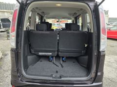 Photo of the vehicle Nissan Serena