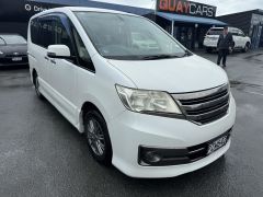 Photo of the vehicle Nissan Serena