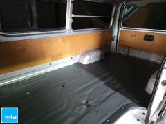 Photo of the vehicle Toyota HiAce