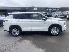 Photo of the vehicle Mitsubishi Outlander