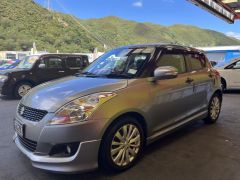 Photo of the vehicle Suzuki Swift