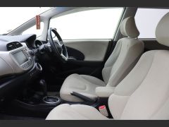 Photo of the vehicle Honda Fit