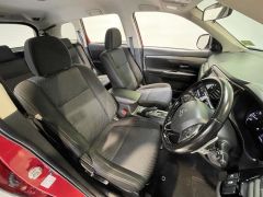 Photo of the vehicle Mitsubishi Outlander