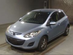 Photo of the vehicle Mazda Demio