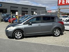 Photo of the vehicle Nissan Tiida