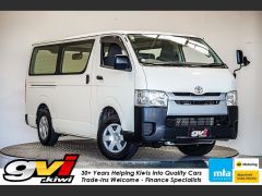 Photo of the vehicle Toyota HiAce