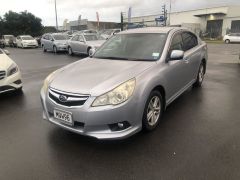 Photo of the vehicle Subaru Legacy