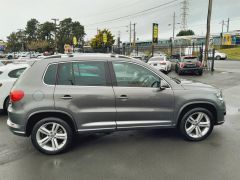 Photo of the vehicle Volkswagen Tiguan