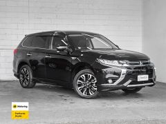 Photo of the vehicle Mitsubishi Outlander