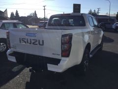 Photo of the vehicle Isuzu D-Max