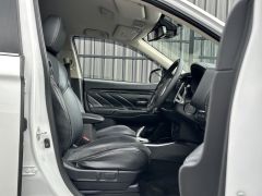 Photo of the vehicle Mitsubishi Outlander