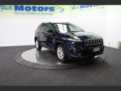 Photo of the vehicle Jeep Cherokee