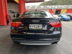 Photo of the vehicle Audi S5