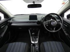 Photo of the vehicle Mazda Demio