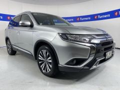 Photo of the vehicle Mitsubishi Outlander