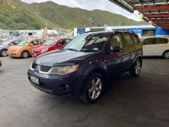 Photo of the vehicle Mitsubishi Outlander