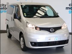 Photo of the vehicle Nissan NV200