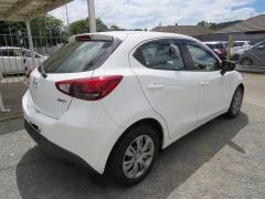 Photo of the vehicle Mazda Demio