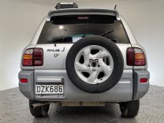 Photo of the vehicle Toyota RAV4