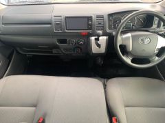 Photo of the vehicle Toyota HiAce