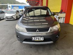 Photo of the vehicle Mitsubishi Outlander