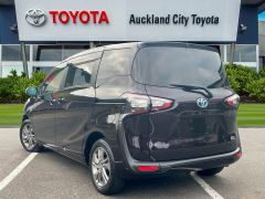 Photo of the vehicle Toyota Sienta