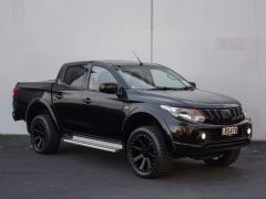 Photo of the vehicle Mitsubishi Triton