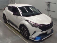 Photo of the vehicle Toyota C-HR