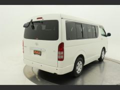 Photo of the vehicle Toyota HiAce