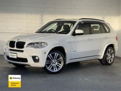 Photo of the vehicle BMW X5